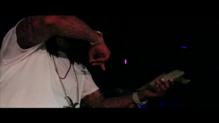 Waka Flocka - Everythings A Go ( In - Tour Bus Performance )