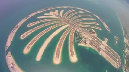 Екстремно скачане с парашут над Дубай