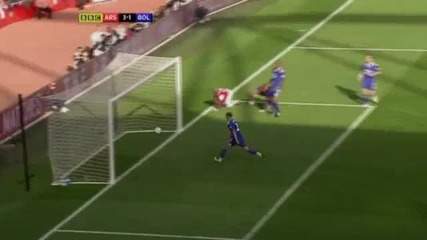 Arsenal 3 - 1 Bolton ( Alex Song ) 