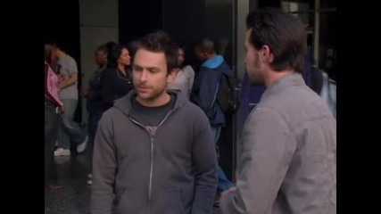 Its Always Sunny in Philadelphia S01e01 - The Gang Gets Racist