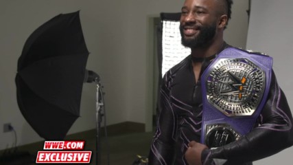 Cedric Alexander gets his Cruiserweight Title personalized and stands for a photo shoot: WWE.com Exclusive, April 9, 201