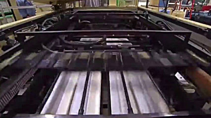 Пари от нищо_ This is what counterfeiting on a global scale looks like_ money from nothing...
