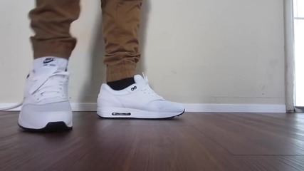 Nike Air Max 1 Essential (white) on Feet