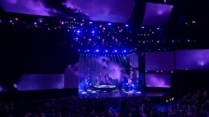 + Превод! Charli Xcx изпълнява Boom Clap и Break The Rules на Американските музикални награди