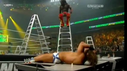 Kofi Kingston Boom Drop From The Ladder On The Announce Table !