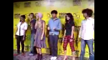 Vanessa Hudgens Fell Down In The Photo!