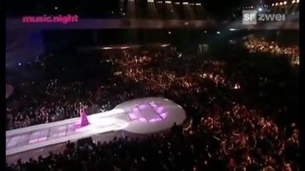 Rihanna - Unfaithful [live]