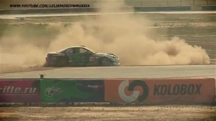 Nissan 200sx прави як дрифт 