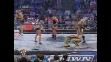 WWE Smackdown: Michelle McCool & Cherry Vs Victoria & Maryse - Воден Бой