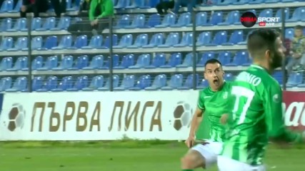 Голът от фаул на Мартин Камбуров срещу Верея