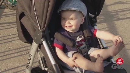 Мъж заключва бебе в количка - скрита камера