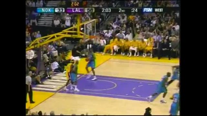 Kobe says watch this to a fan and sinks it 