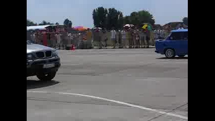 Trabant vs Bmw X5 