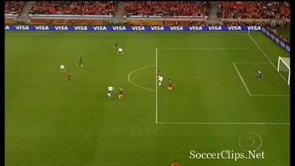 Cameroon 1 - 2 Netherlands (goal Huntelaar) 