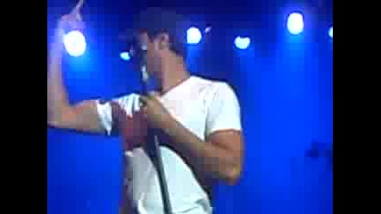 Enrique Iglesias - crying 