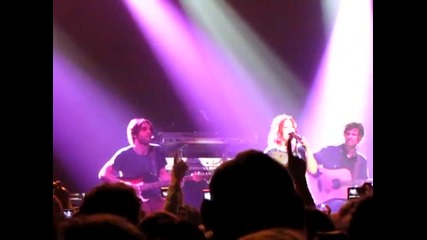 Kelly Clarkson Behind These Hazel Eyes Live Short Acoustic Version Postpalast, Munich February 2010 