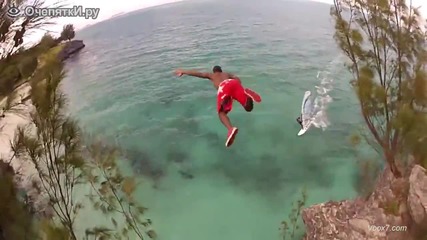 Безумен скок във вода
