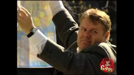 Crazy-guy-pointing-everywhere
