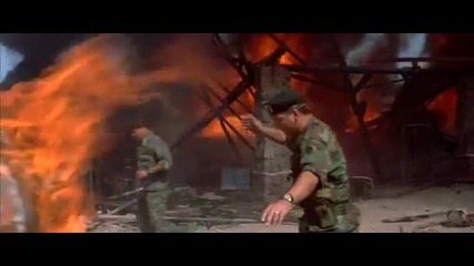 Универсален Войник / Взривяването на бензиностанцията