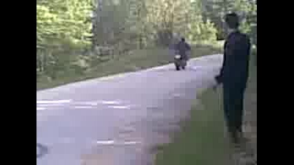 Видео000.3gp