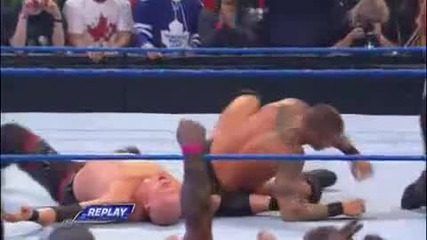 Wwe Smackdown 10 22 10 - Randy Orton vs Kane.после погребват Кейн пот ринга!! 