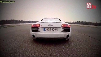 Launch control - Audi R8 V8 vs Porsche 911 Carrera 4s