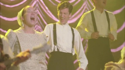 Glee - Over the River and Through the Wood / She'll Be Coming 'round the Mountain (s4 e8)