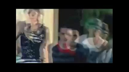 Selena gomez - Fly on the wall 