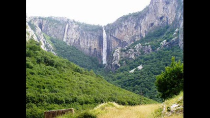 Вазовата екопътека -водопад Скаклия.