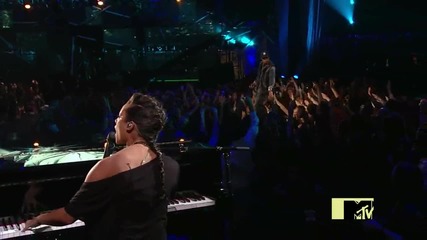 Jay - Z ft Alicia Keys - Empire State Of Mind ( Mtv 2009 )