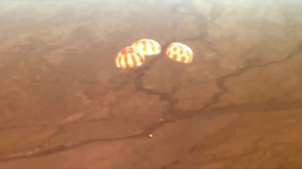 Космическият кораб Орион: парашути