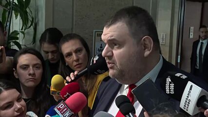 Коментар на Делян Пеевски в кулоарите на парламента