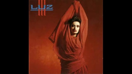 Luz Casal - Entre la espada y la pared