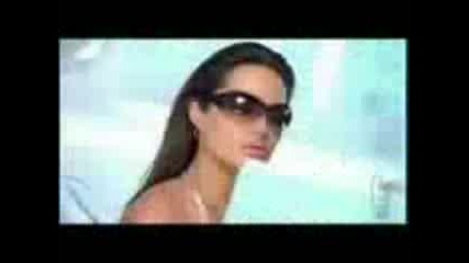 Реклама С Участието На Анджелина Джоли (3)