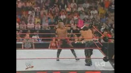 Edge vs Matt Hardy Raw Homecoming 2005 с Превод
