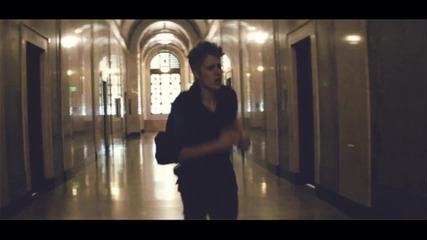 Караш ме да се държа странно..selena Gomez ft.justin Bieber -crazy in love