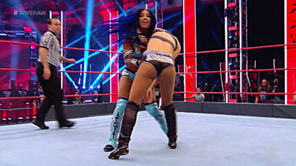 Sasha Banks & Bayley vs. The IIconics – WWE Women’s Tag Team Championship Match: Raw, June 22, 2020