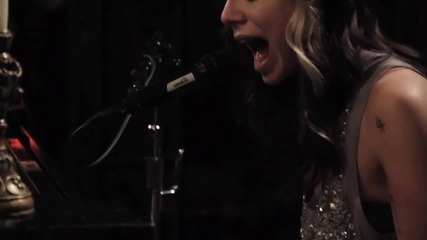 Christina Perri sings Jar of Hearts (live at Ocean Way Studios)