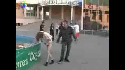 удар отзад гледай до края 