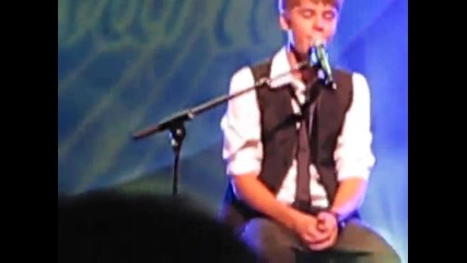 Justin Bieber пее на Georgia Music Hall of Fame Awards 2011