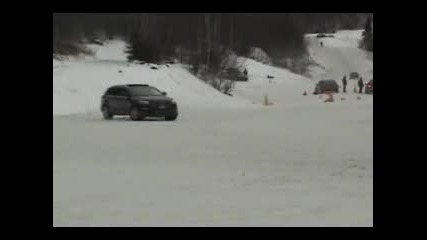 Audi Q7 Дрифтира На Сняг