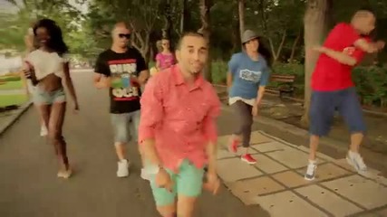 Рачков и Зуека станаха продавачи на царевица на плажа в Бургас