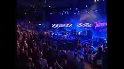 The Veronicas Hook me up (live)