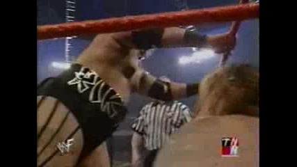 W W F Raw is War 01.01.2001 - Гробаря срещу Рикиши 