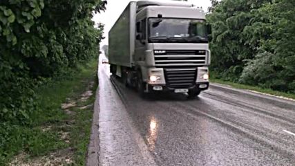 Пътнически автобус катастрофира край Бяла