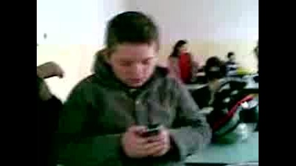Bob4o poludqva !!! :d