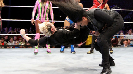 SmackDown Superstars break more than James Ellsworth's heart in Leeds, England