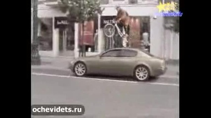 Велосипедист Се Катери  На Maserati!