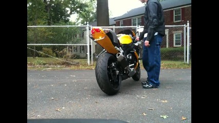 2008 Suzuki Gsxr 600 with Fmf Apex exhaust recorded on a iphone 3gs 