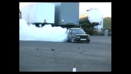 bmw 325 drift :)